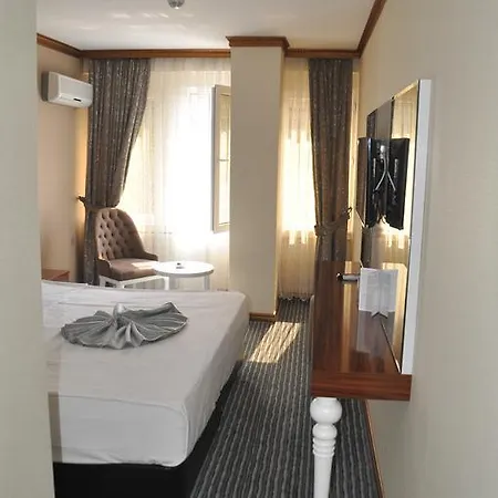 Otel Grand Sera 3*