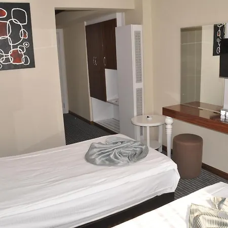 Grand Sera Hotel 3*
