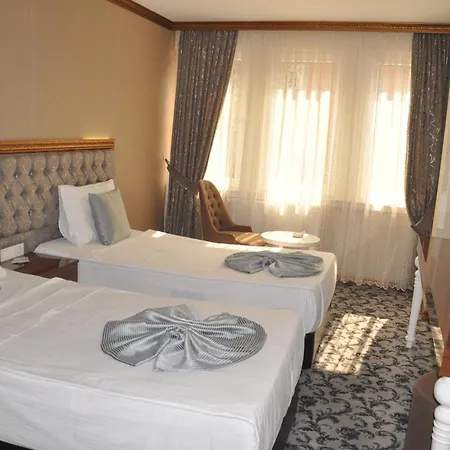 호텔 Grand Sera 3*