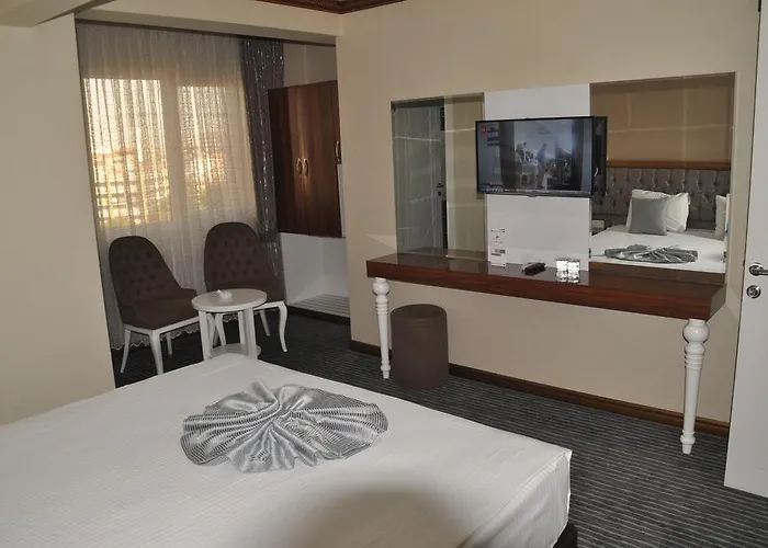 Hotel Grand Sera 3*